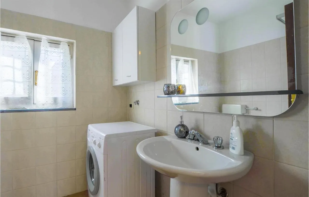 2 Bedroom Beautiful Home In Framura Italy