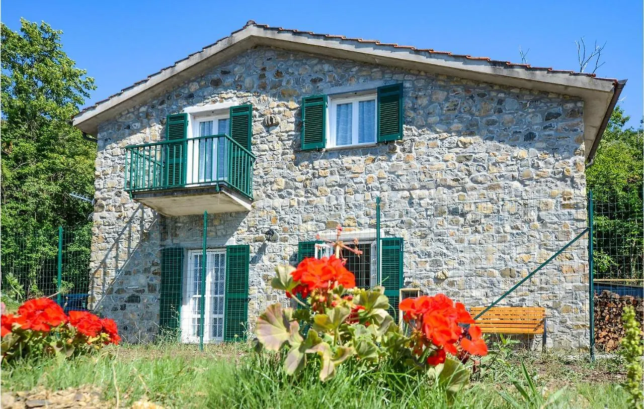 2 Bedroom Beautiful Home In Framura Holiday home
